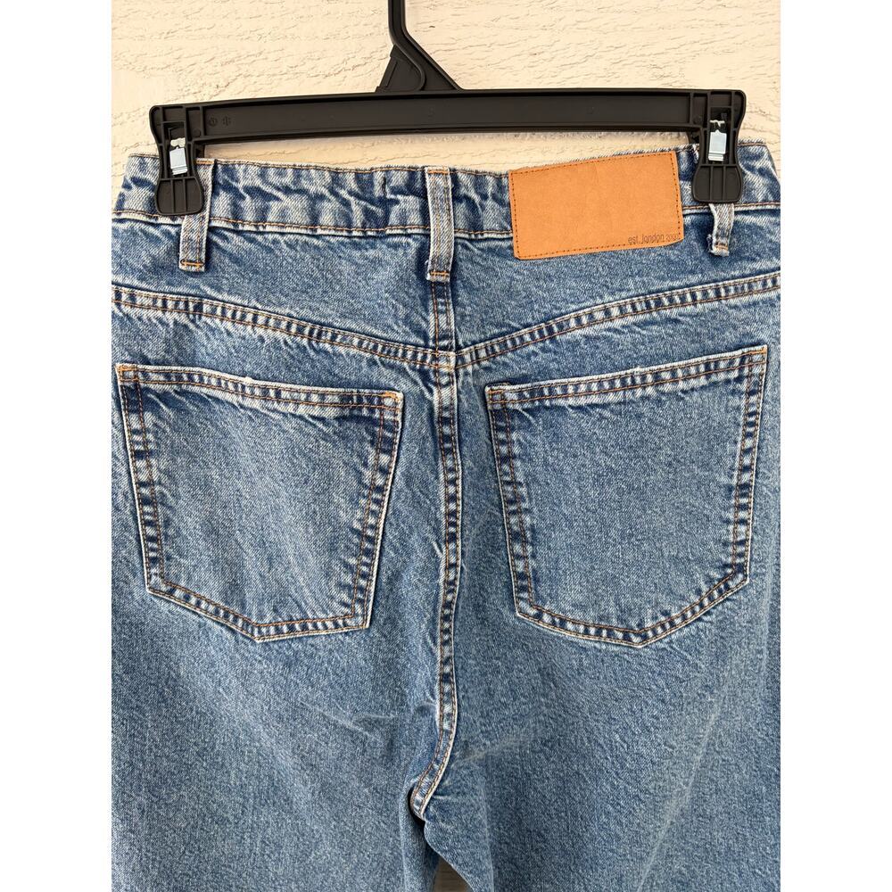 ASOS Design 25x34 High Rise Mom Jeans Vintage Wash Straight Leg Denim - Picture 4 of 9